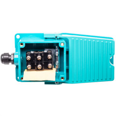 Переключатель ножной 1NO+1NC с вводом М20 (15А) CFS-304 CNTD